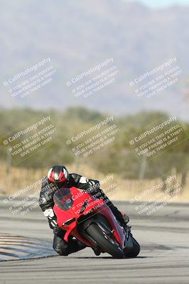 media/Dec-01-2025-Moto Forza (Mon) [[2daa91e15f]]/1-Advanced Group/Session 3 (Turn 3)/